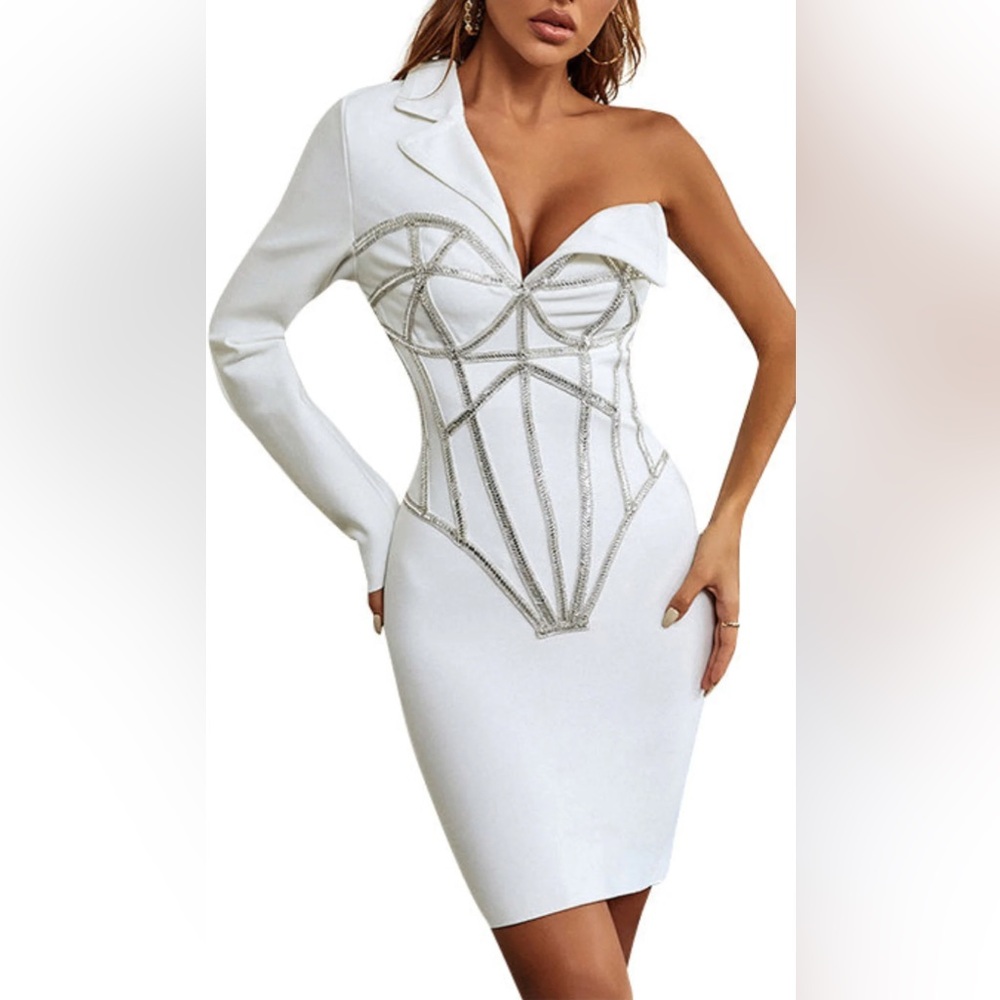 NWT, Private Label Runway Asymmetrical One Shoulder White Dress. - Picture 3 of 9